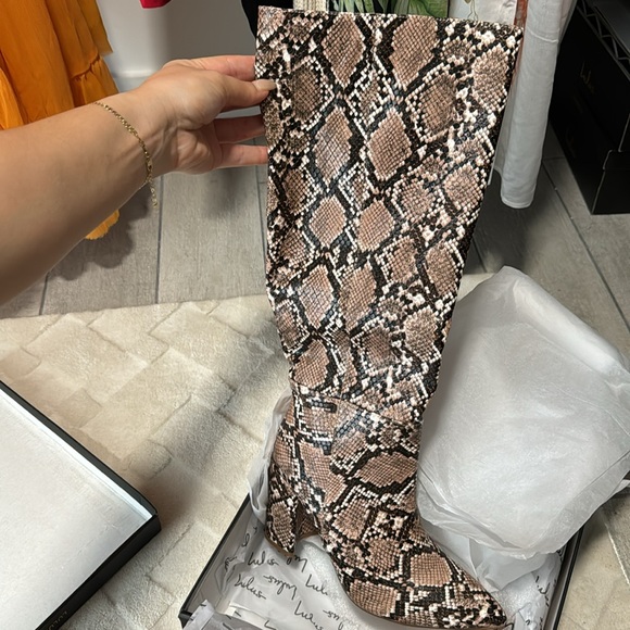 Snake print boots - Picture 1 of 3